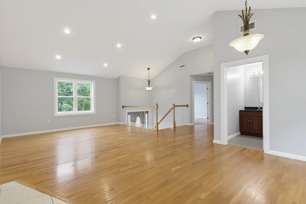 Photo of 70 Swan Ave