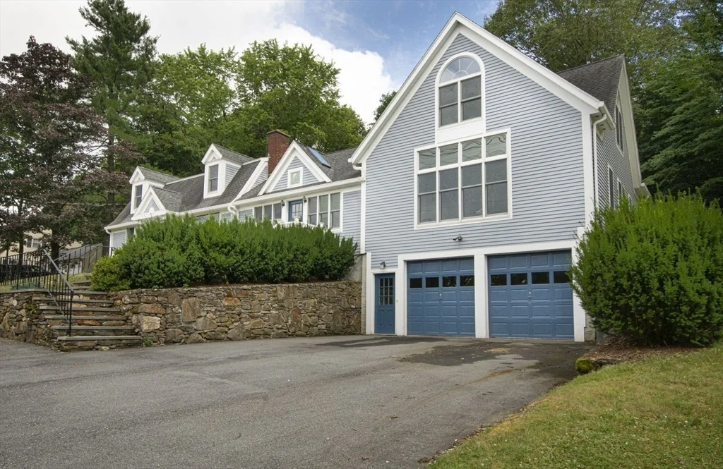 Photo of 18 Crestview Dr