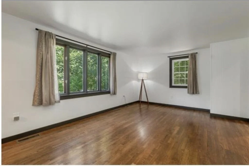 Photo of 20 Fox Den Road
