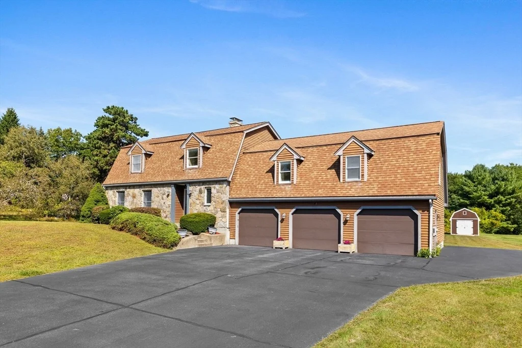 Photo of 4 Indian Brook Rd