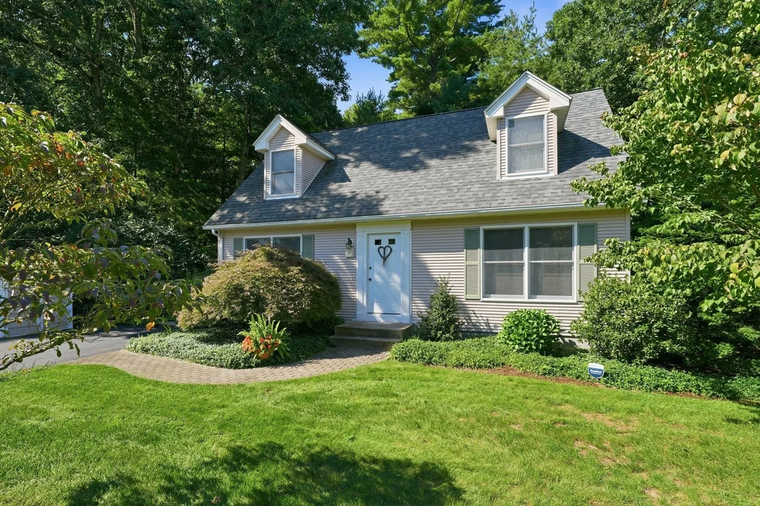 Photo of 11 Stephanie Cir