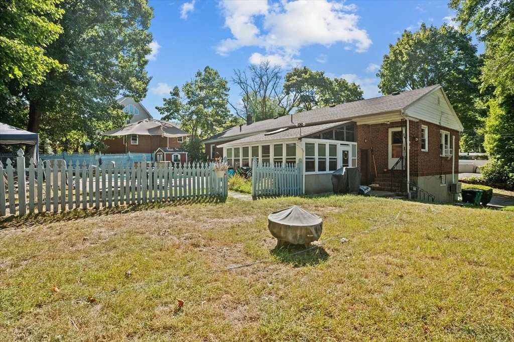 Photo of 70 Mayfair Street