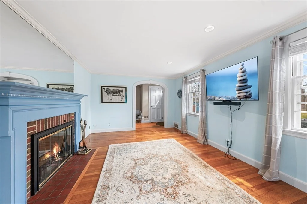 Photo of 32 Colonial Drive