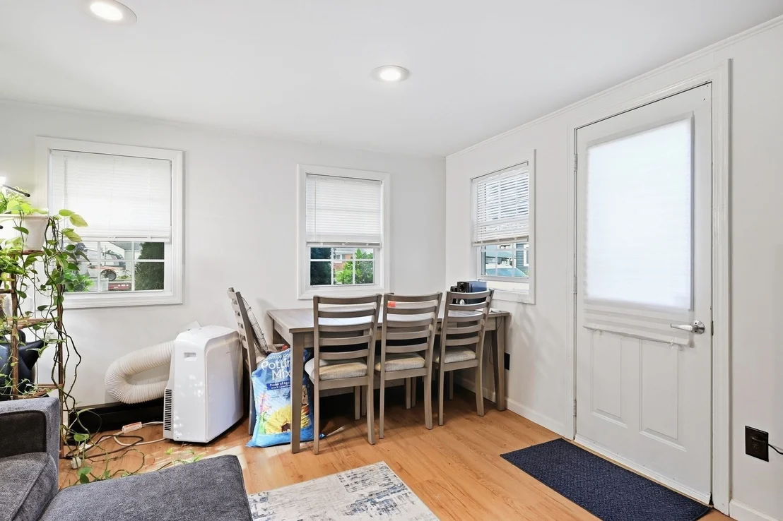 Photo of 215 Eddy St