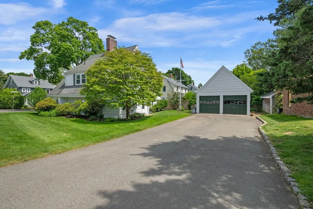 Photo of 10 Charlotte Road