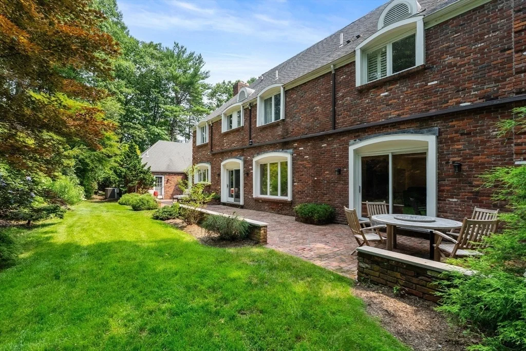 Photo of 11 Fox Run Rd