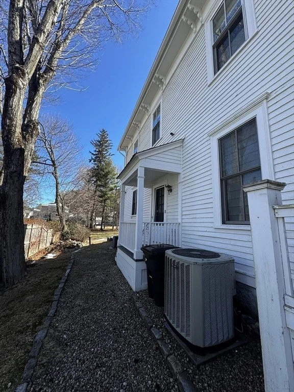Photo of 154 Main St