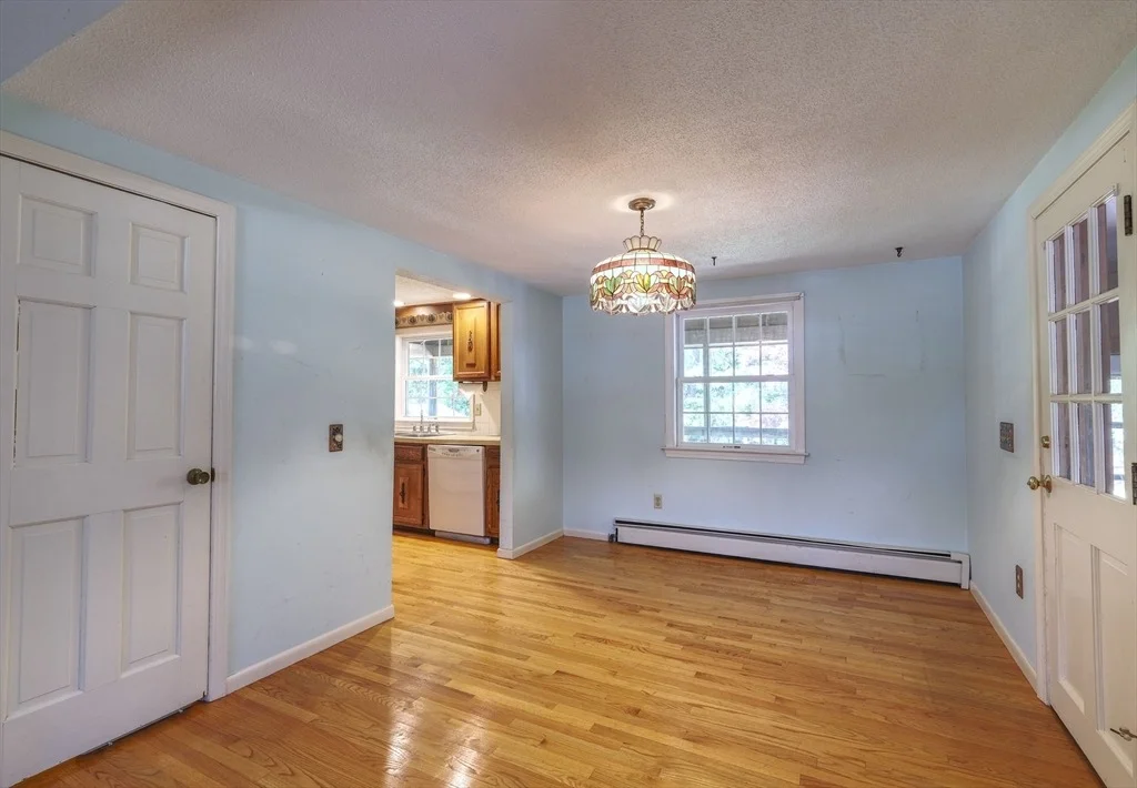 Photo of 175 Knotty Pine Ln