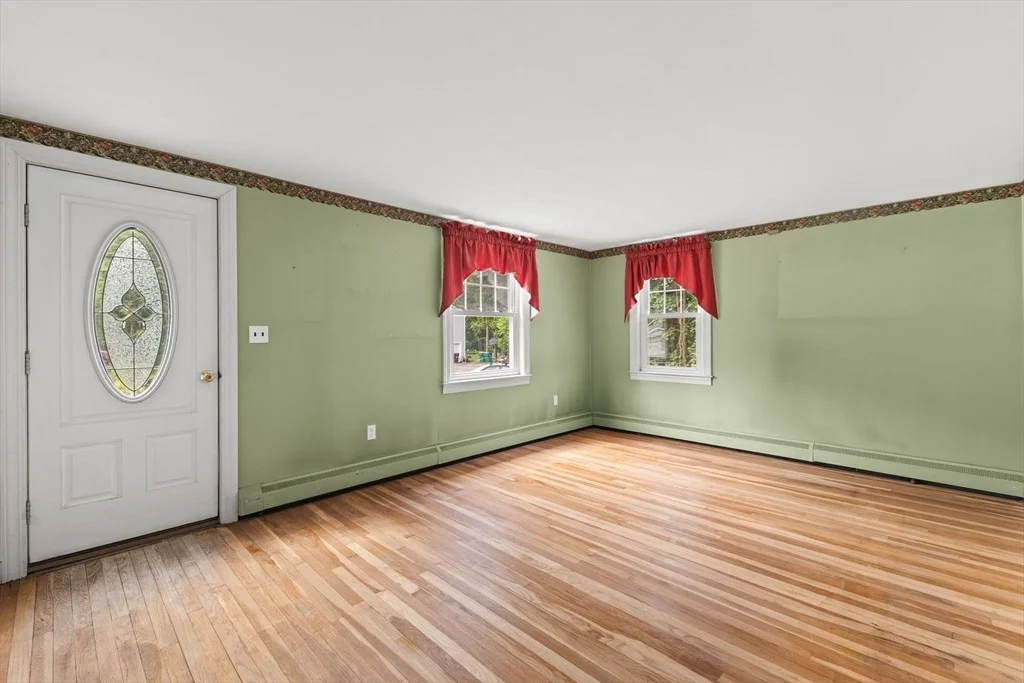 Photo of 3 Meadow Way