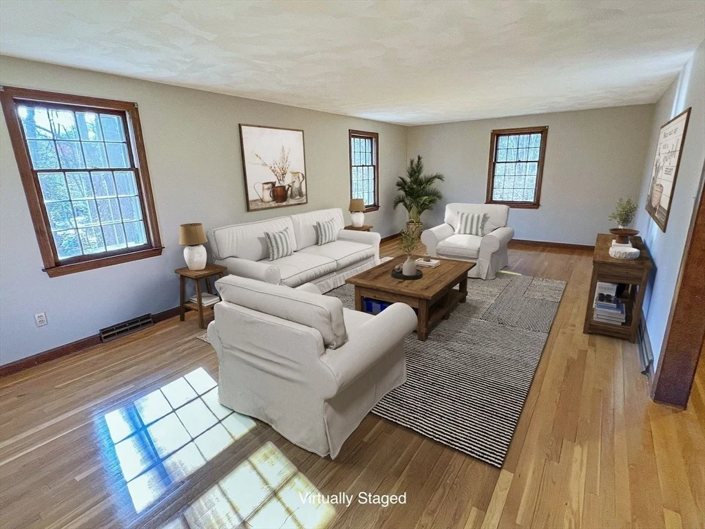 Photo of 43 Abbott Ln