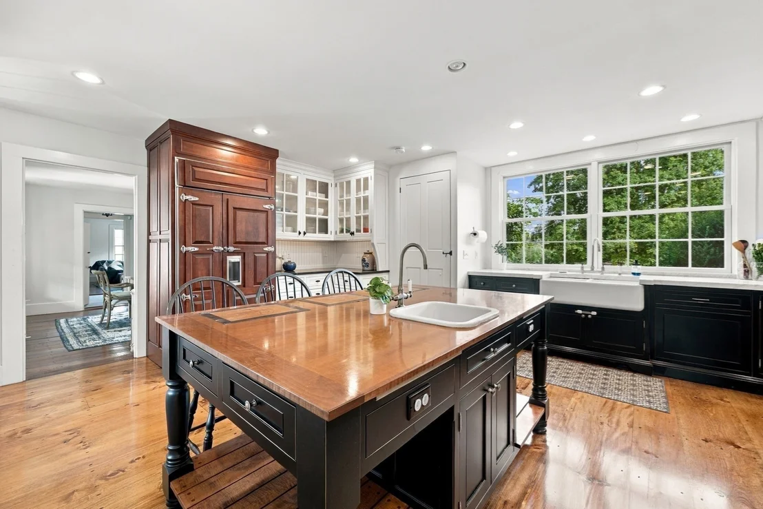 Photo of 304 Warren Rd