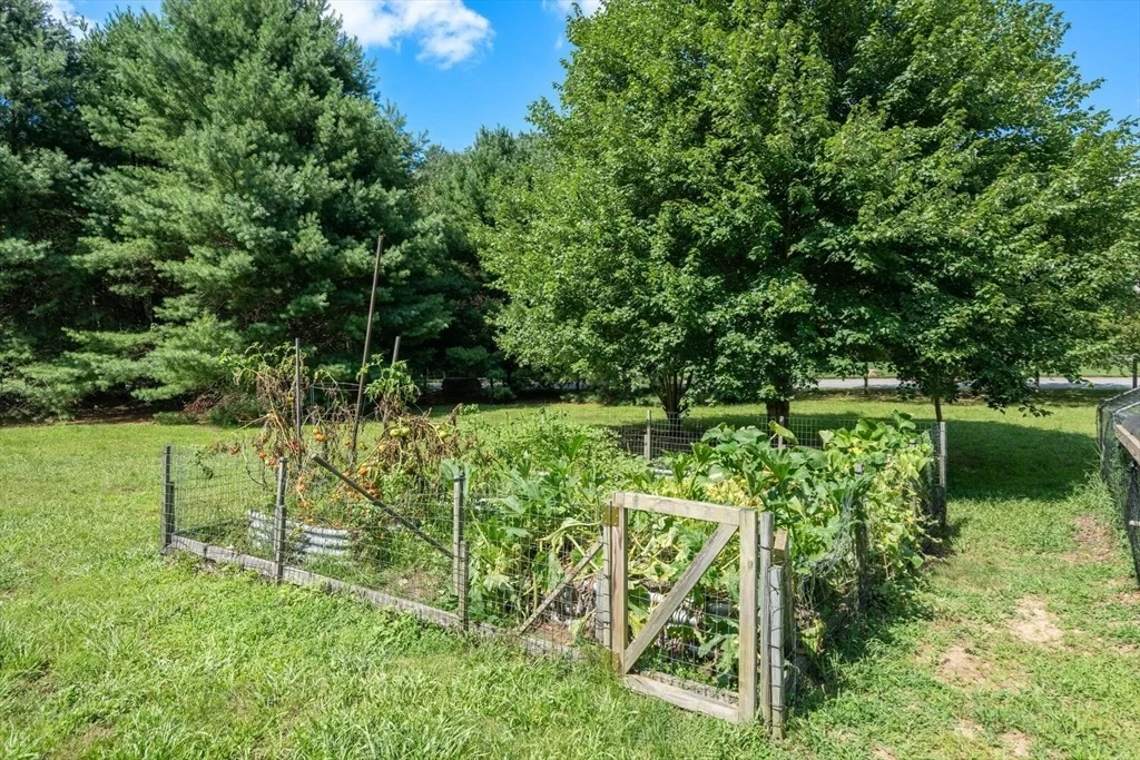 Photo of 145 Dexter Ln