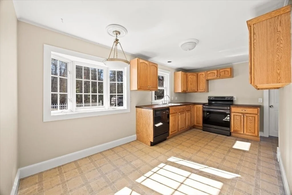 Photo of 365 Phinneys Ln
