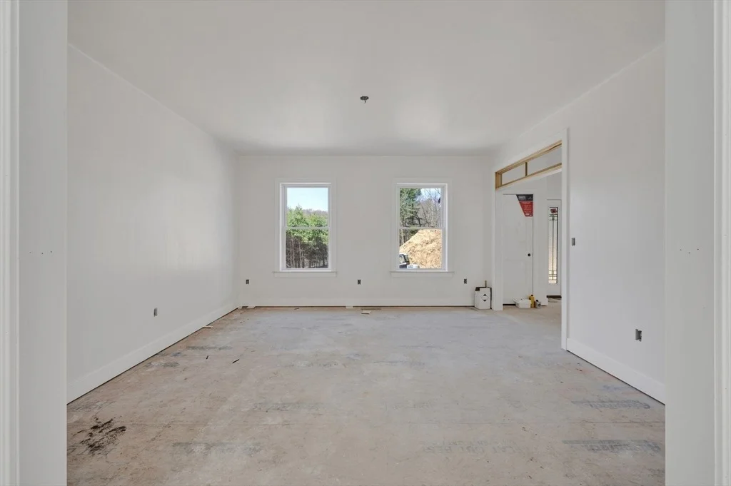 Photo of 18 Macdonald Dr