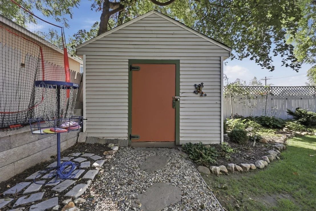 Photo of 2 Winnipeg Street