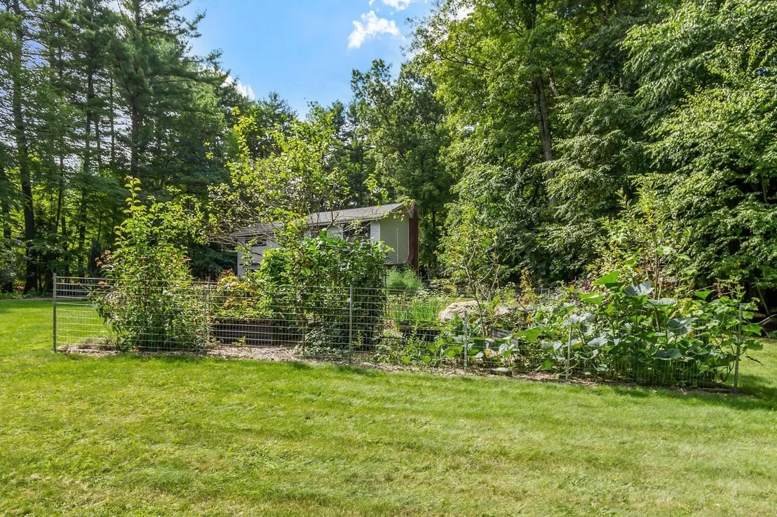Photo of 29 Shaker Rd