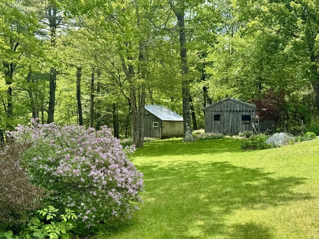 Photo of 1450 West Road