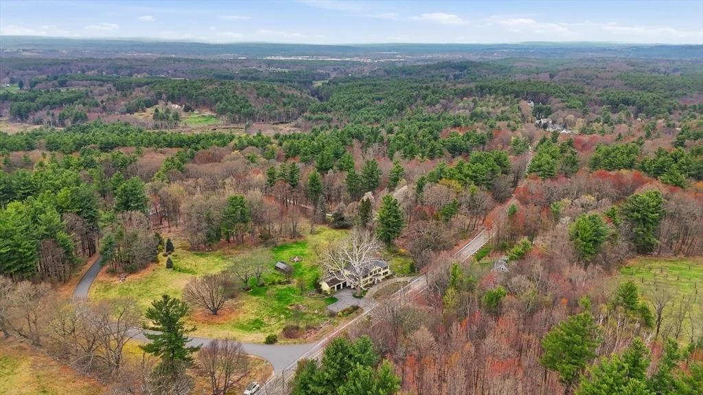 Photo of 77 Pinnacle Rd