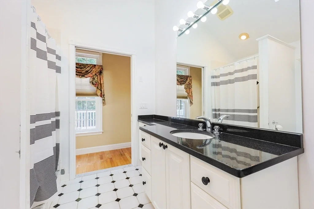 Photo of 60 Deerfield