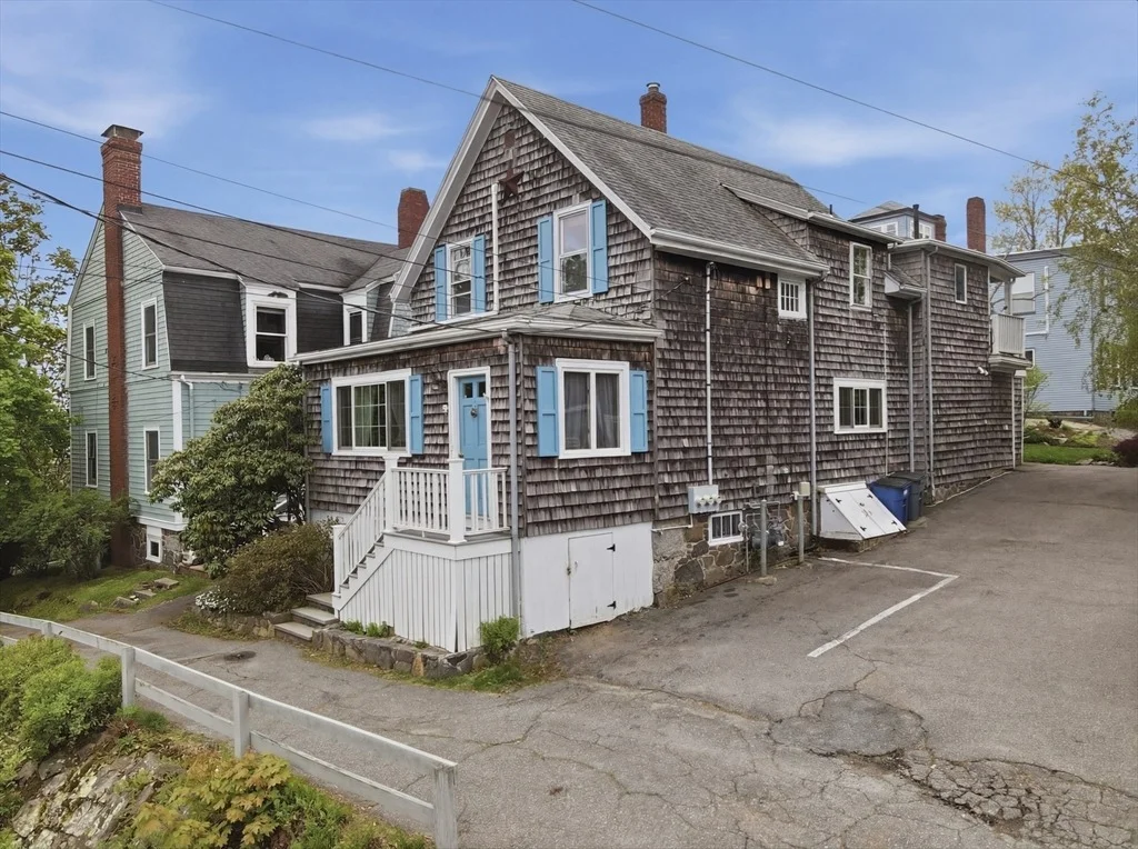 Photo of Unit 2 at 16 Evans Road
