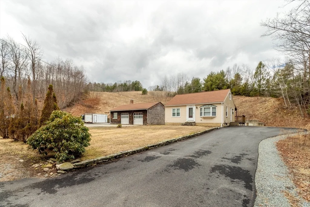 Photo of 142 State Road East