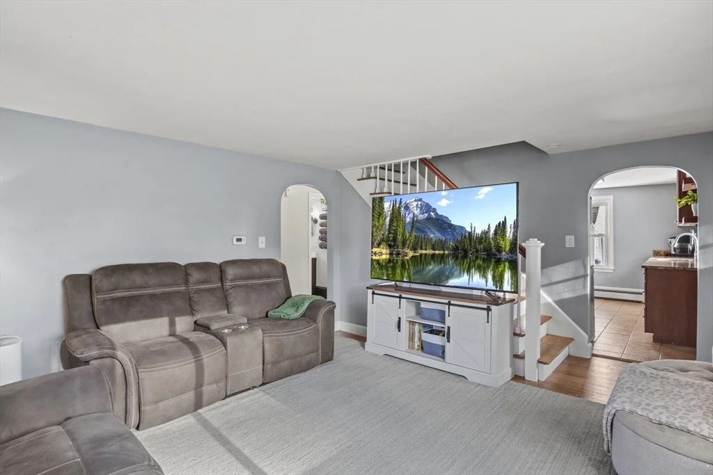 Photo of 7 Lakeside Drive