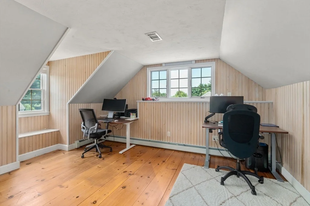Photo of 35 Whitney Avenue
