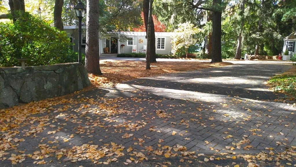 Photo of 21 Brackenbury Ln