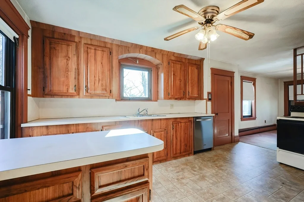 Photo of 940 Read St.
