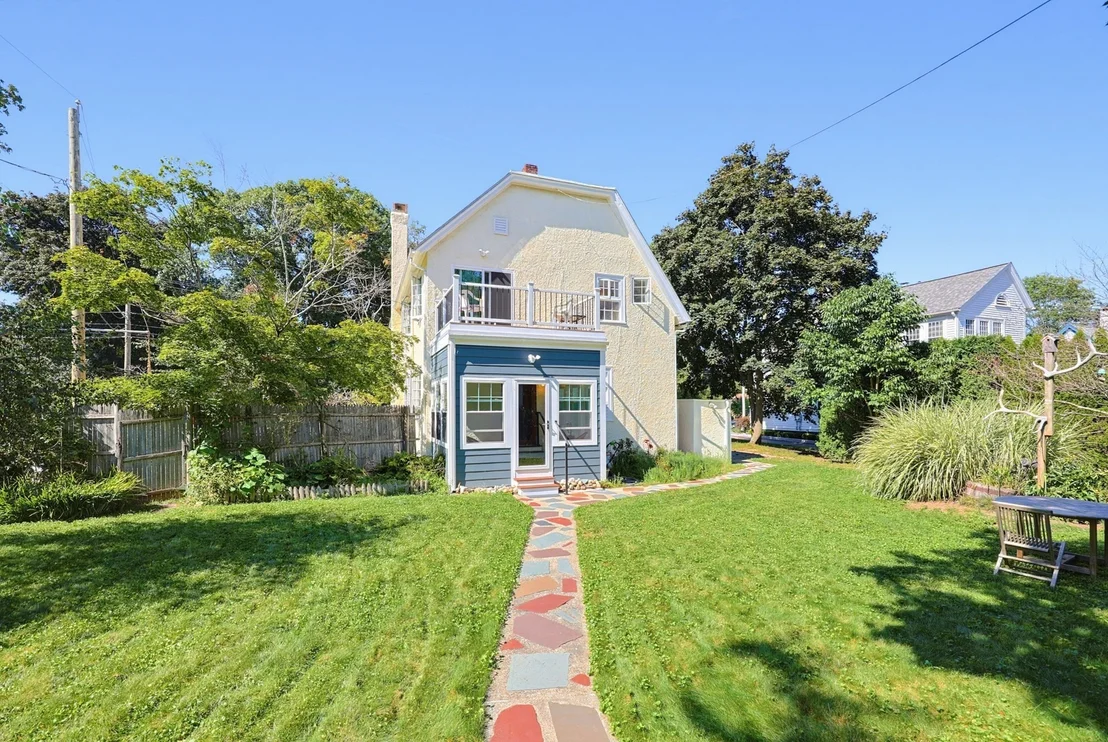 Photo of 218 County St.