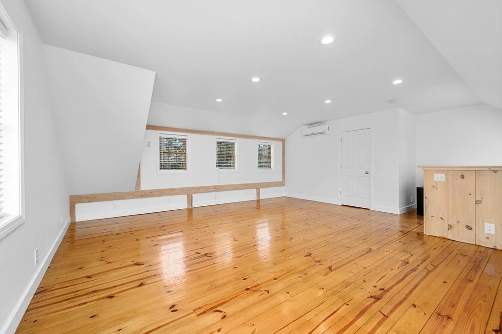 Photo of 134 School St