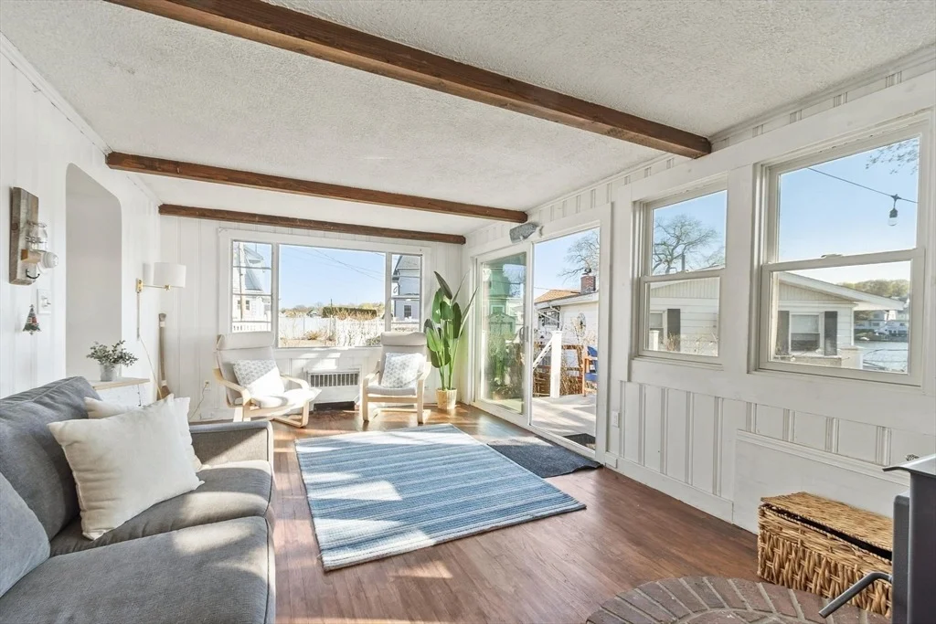 Photo of 10 Lake View Pl