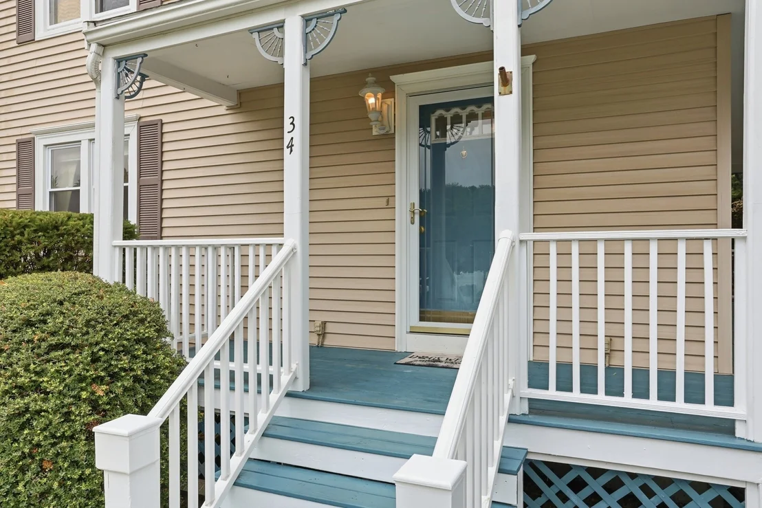 Photo of 34 Oak Knoll Rd