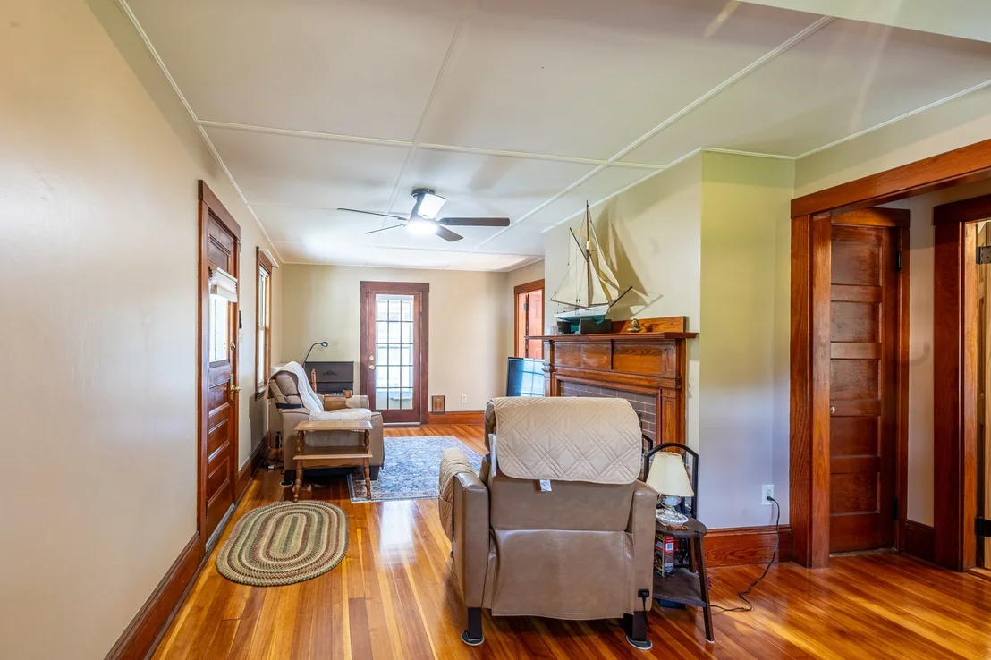 Photo of 6 Hillcrest Rd