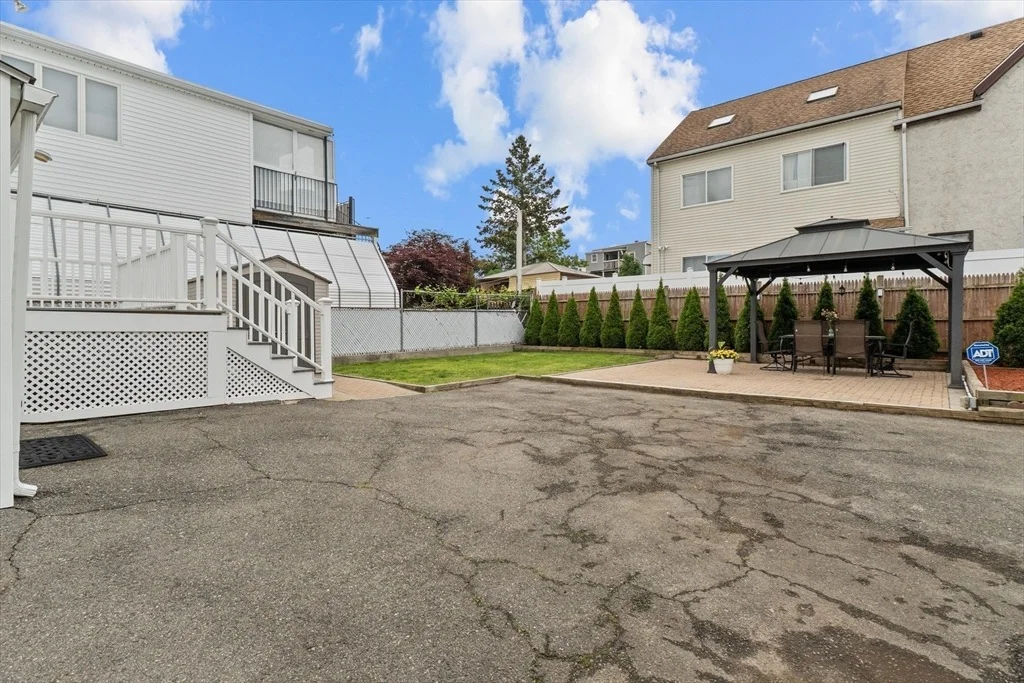 Photo of 155 Bradford St