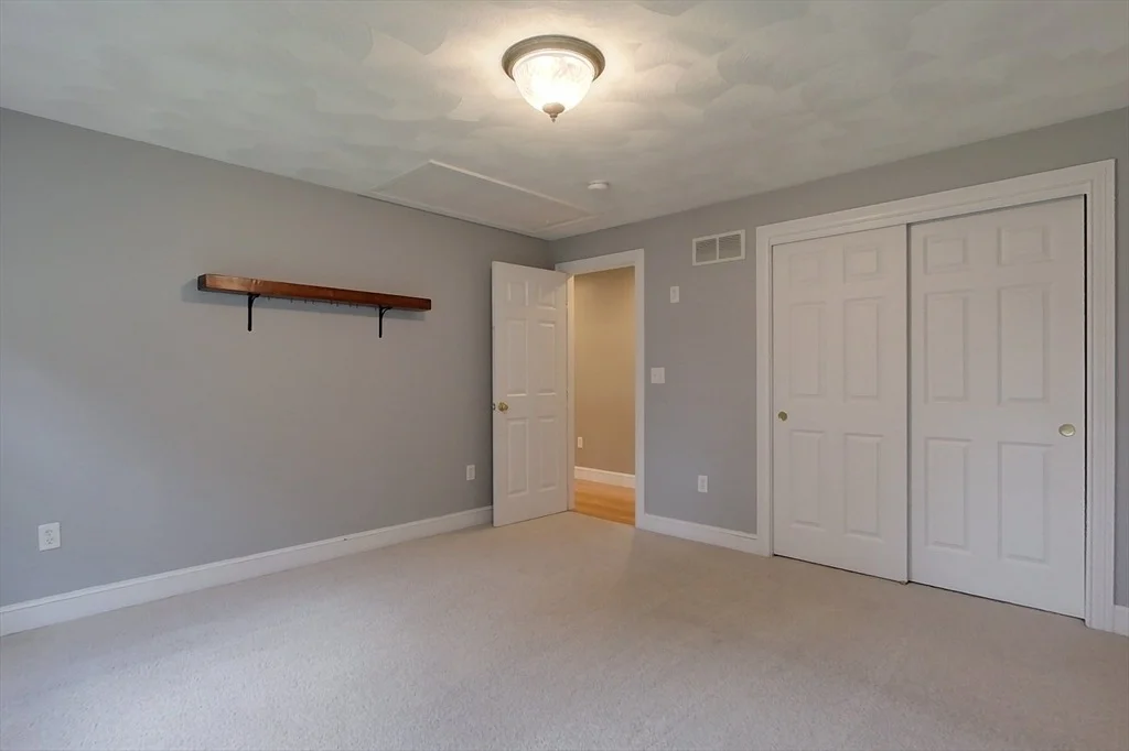 Photo of 452 River St