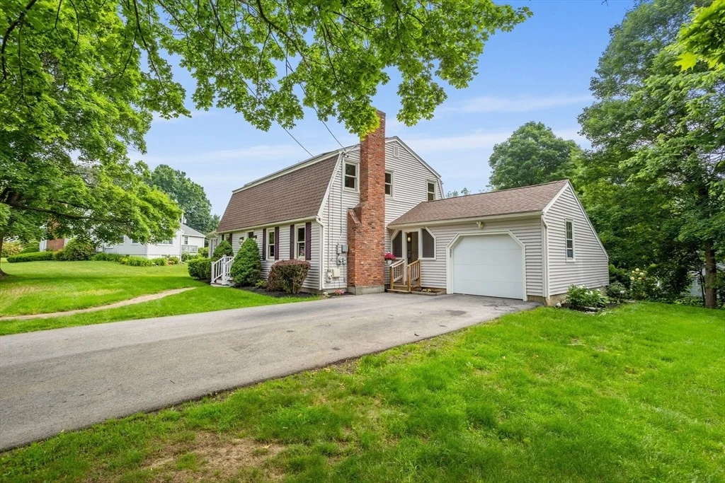 Photo of 52 Diana Dr