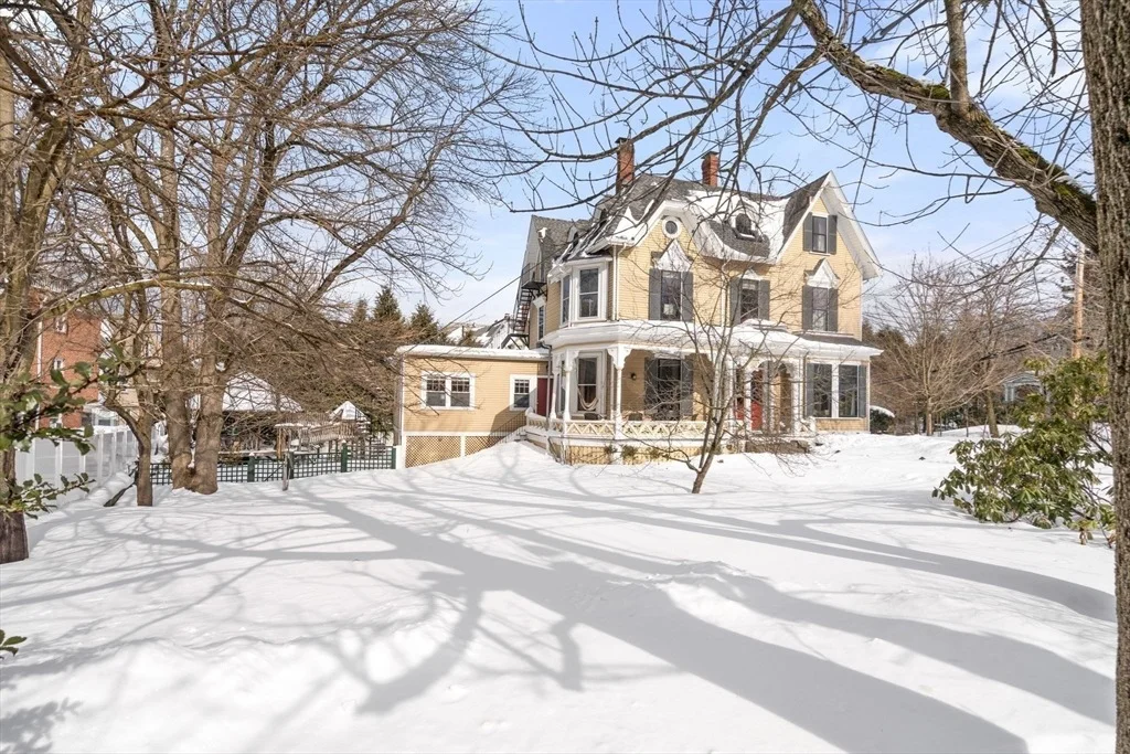 Photo of 327 Franklin St