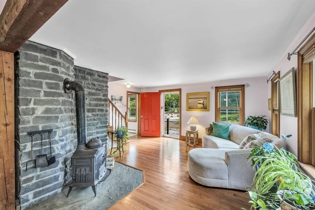 Photo of 159 Old Chatham Rd