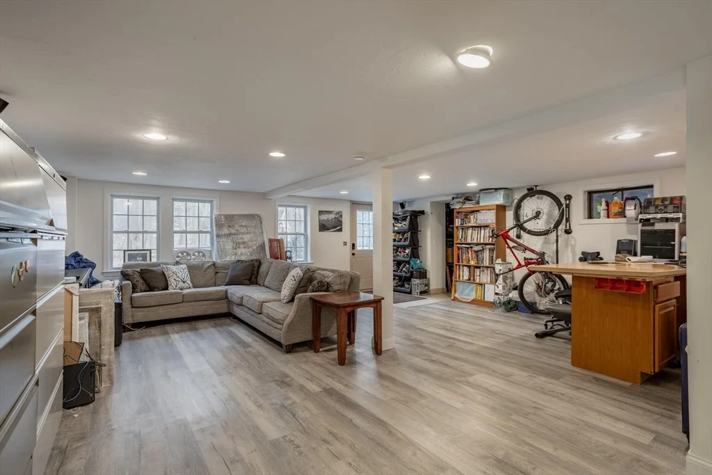 Photo of 13 W Pine Dr