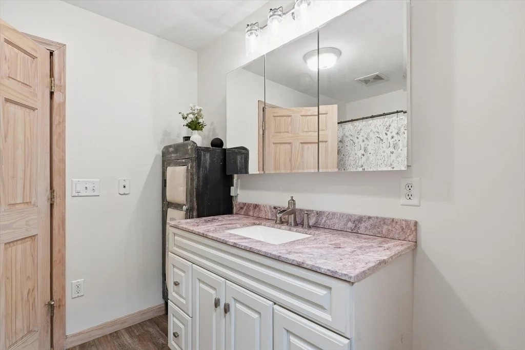 Photo of 8 Searle St