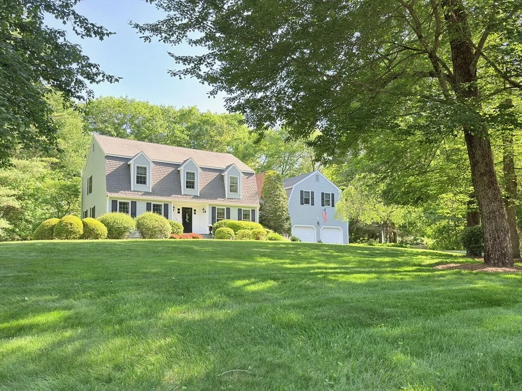 Photo of 19 Bubbling Brook Rd