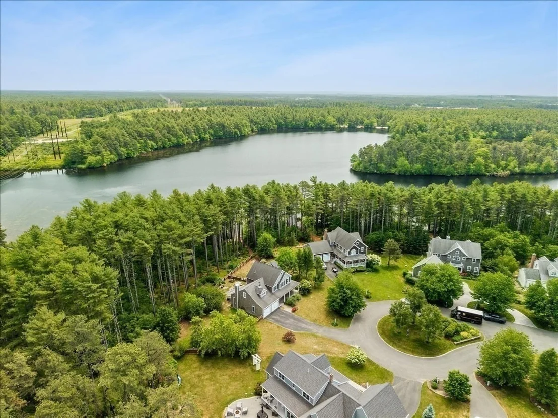 Photo of 22 Red Pine Ln