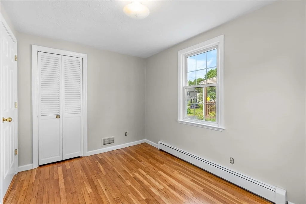 Photo of 273 River St