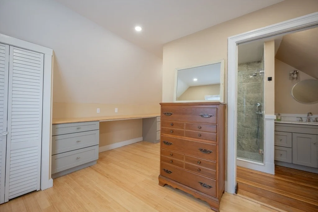 Photo of 112 Dyer Ave