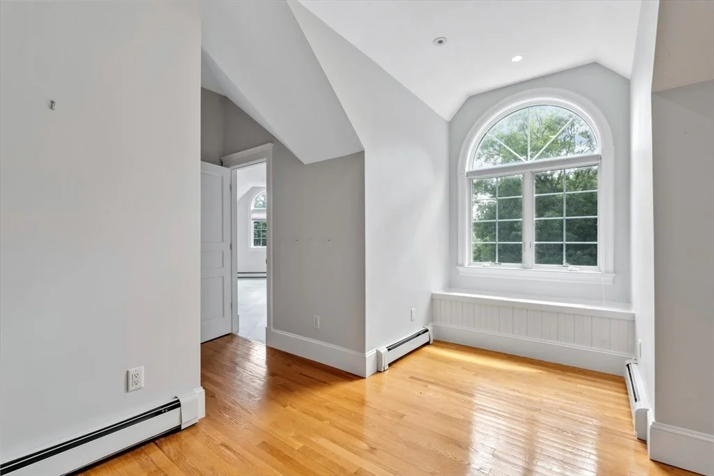 Photo of 20 Eagle Dr