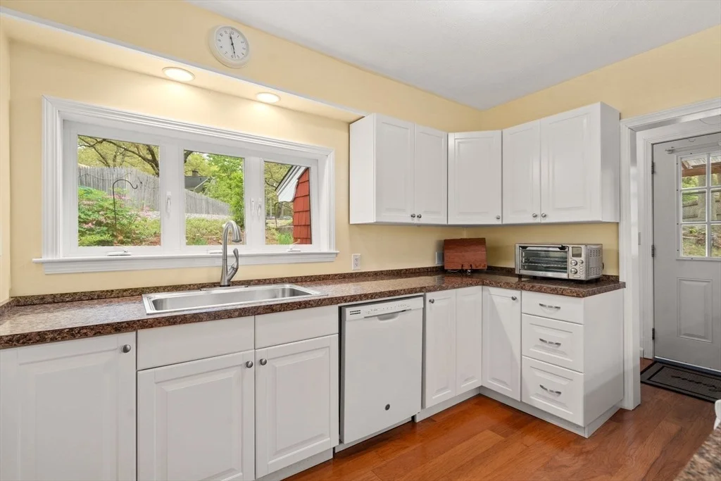 Photo of 30 Stonebridge Rd