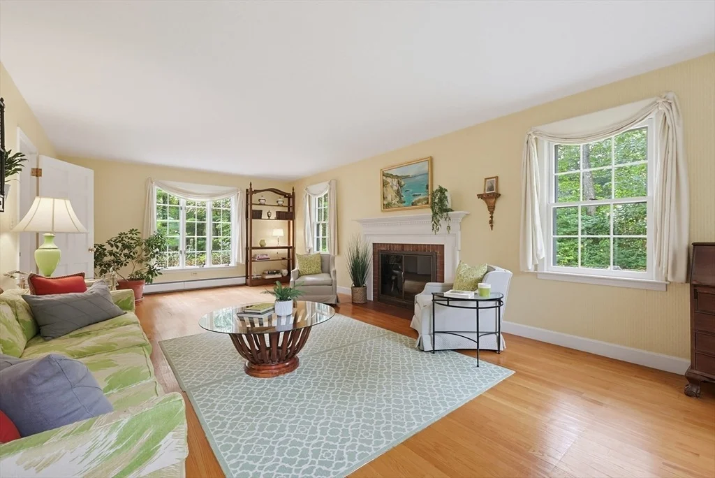 Photo of 32 Thayer Farm Rd