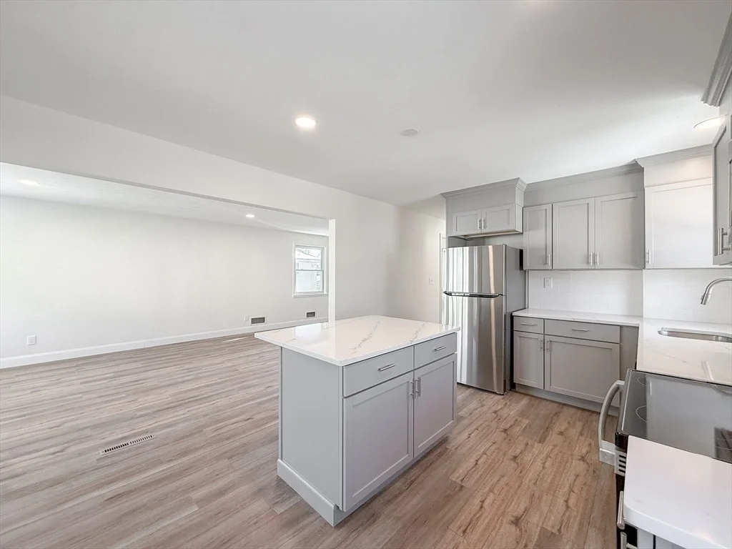 Photo of 31 Millard Ave