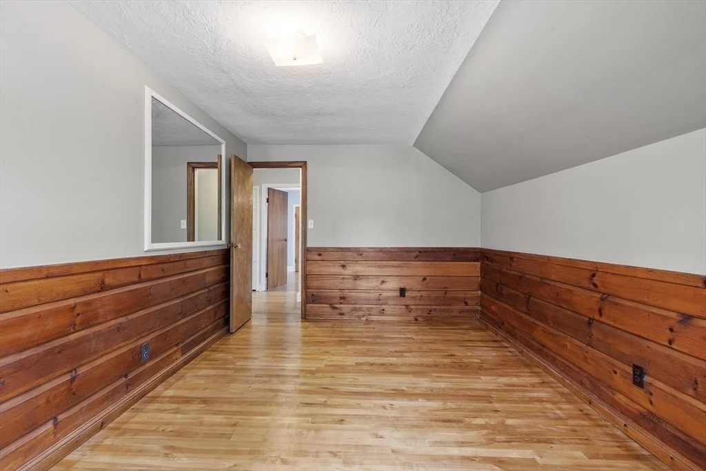 Photo of 12 Becky Ave